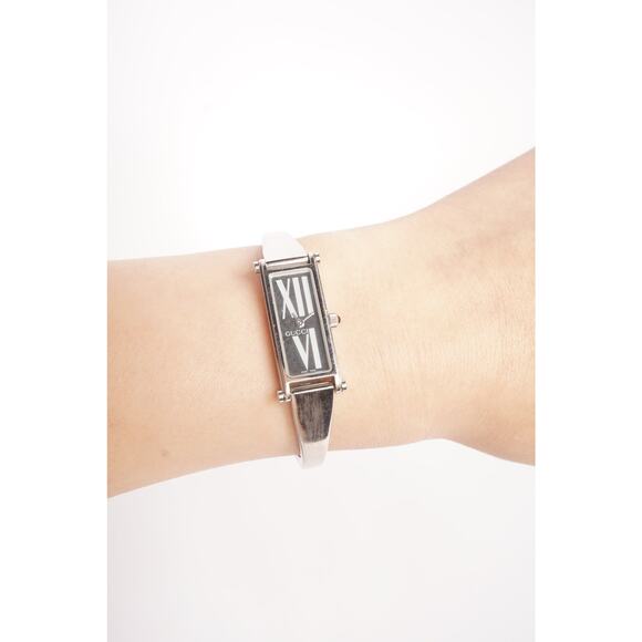 Gucci Roman Numeral Silver Bangle 1500L Watch - Picture 1 of 3